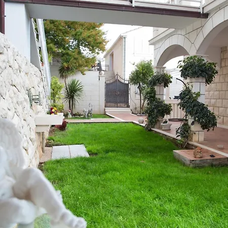 Arion Villa *