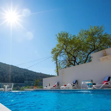 Villa Arion *