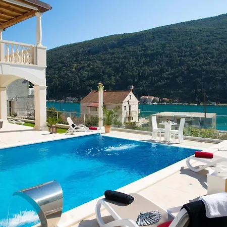 Villa Arion