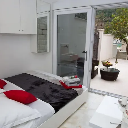 Arion Villa *